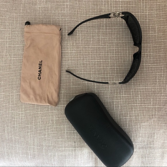 Authentic Chanel Sunglasses 🕶 - Picture 12 of 16